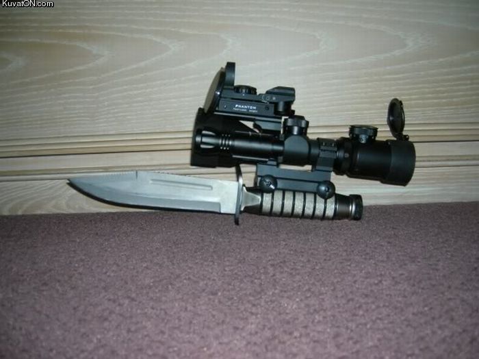knife_tactical_scope.jpg