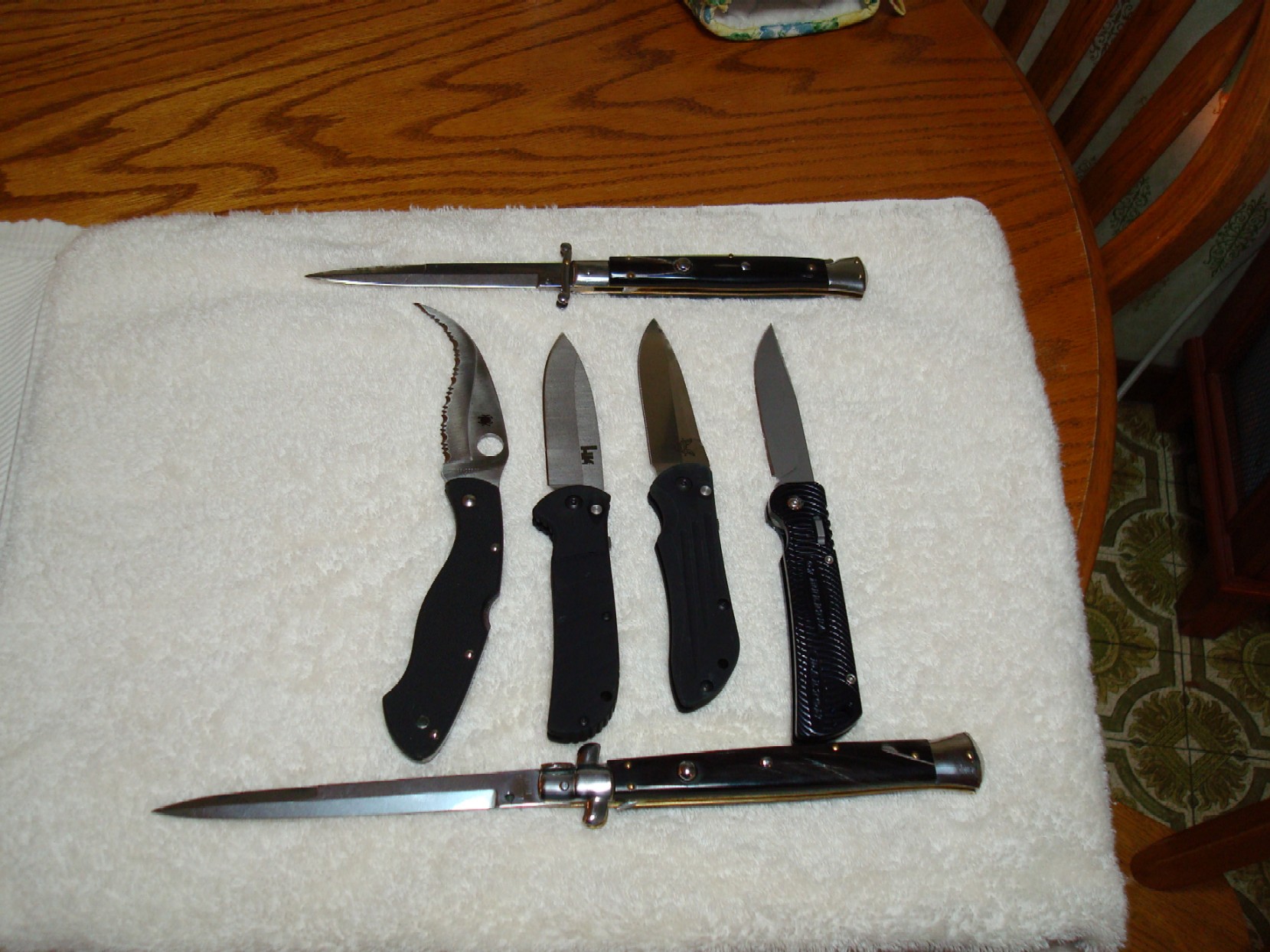 Groupknives2.JPG